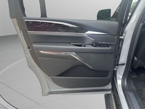 New 2026 Cadillac Escalade IQ Luxury 1 w/ LPO, Floor Liner Package AWD/4WD image 17