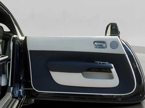 Certified 2019 Rolls-Royce Dawn image 14