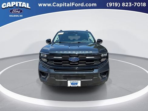 Certified 2025 Ford Expedition Active RWD image 3
