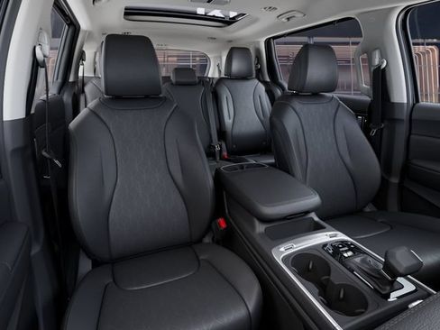New 2026 Kia Carnival SX w/ SX Dark Edition Package FWD image 15