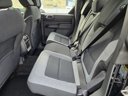 New 2025 Ford Bronco 4-Door image 6