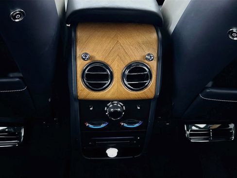 Used 2019 Rolls-Royce Cullinan AWD/4WD image 28