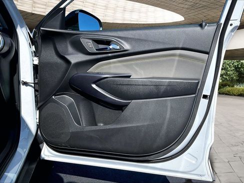 New 2026 Chevrolet Trax ACTIV w/ Sunroof Package FWD image 13