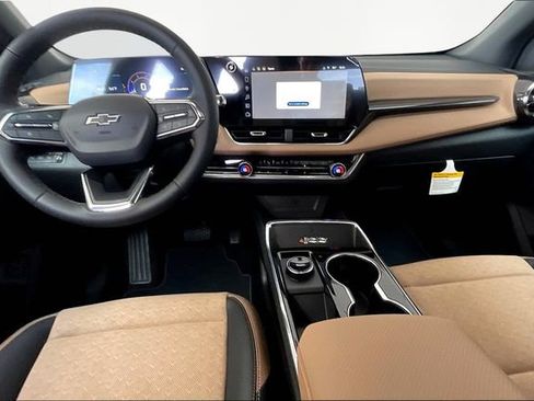 New 2026 Chevrolet Equinox ACTIV w/ Convenience Package III image 6