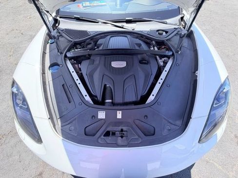 Used 2017 Porsche Panamera 4 AWD/4WD image 40