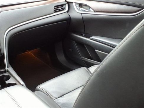 Used 2019 Cadillac XTS Luxury image 10