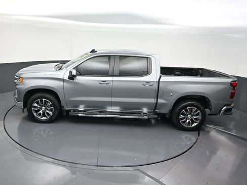 Used 2025 Chevrolet Silverado 1500 LT RWD image 16