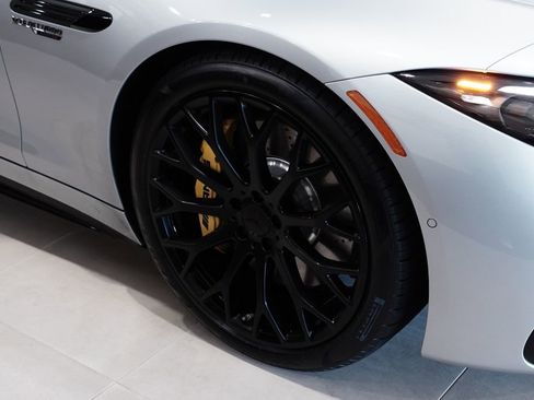 New 2025 Mercedes-Benz SL 63 AMG 4MATIC image 10