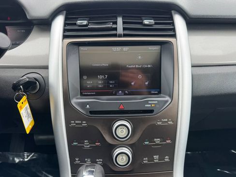 Used 2013 Ford Edge SEL FWD image 31