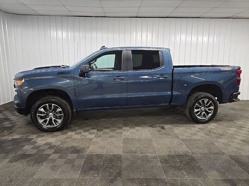 Used 2024 Chevrolet Silverado 1500 Custom Trail Boss w/ LPO, Dark Essentials Package AWD/4WD image 5