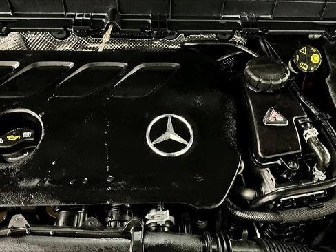 Used 2026 Mercedes-Benz GLB 250 4MATIC image 31