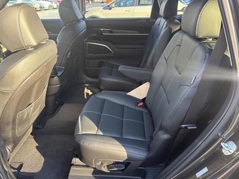 New 2025 Kia Telluride EX image 16