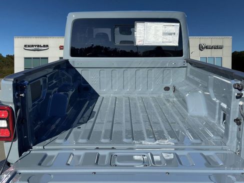 New 2026 Jeep Gladiator Mojave AWD/4WD image 11