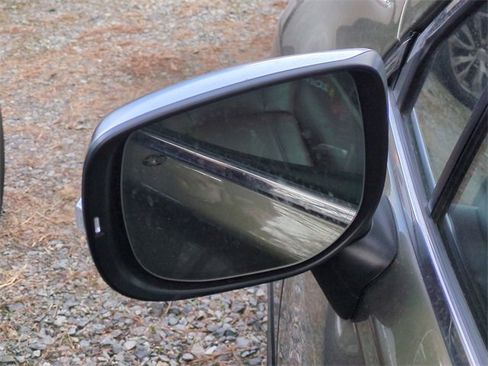 Used 2023 Subaru Forester Touring image 10