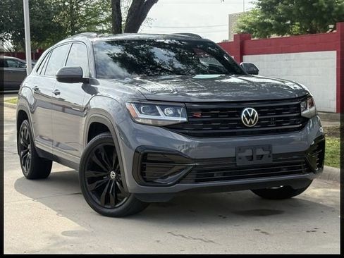 Used 2021 Volkswagen Atlas Cross Sport SEL R-Line w/ Cross Sport MDO Package FWD image 1