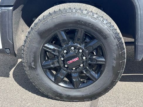 Used 2024 GMC Sierra 2500 AT4 w/ AT4 Premium Plus Package image 58