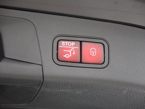 Certified 2025 Mercedes-Benz GLA 250 image 31