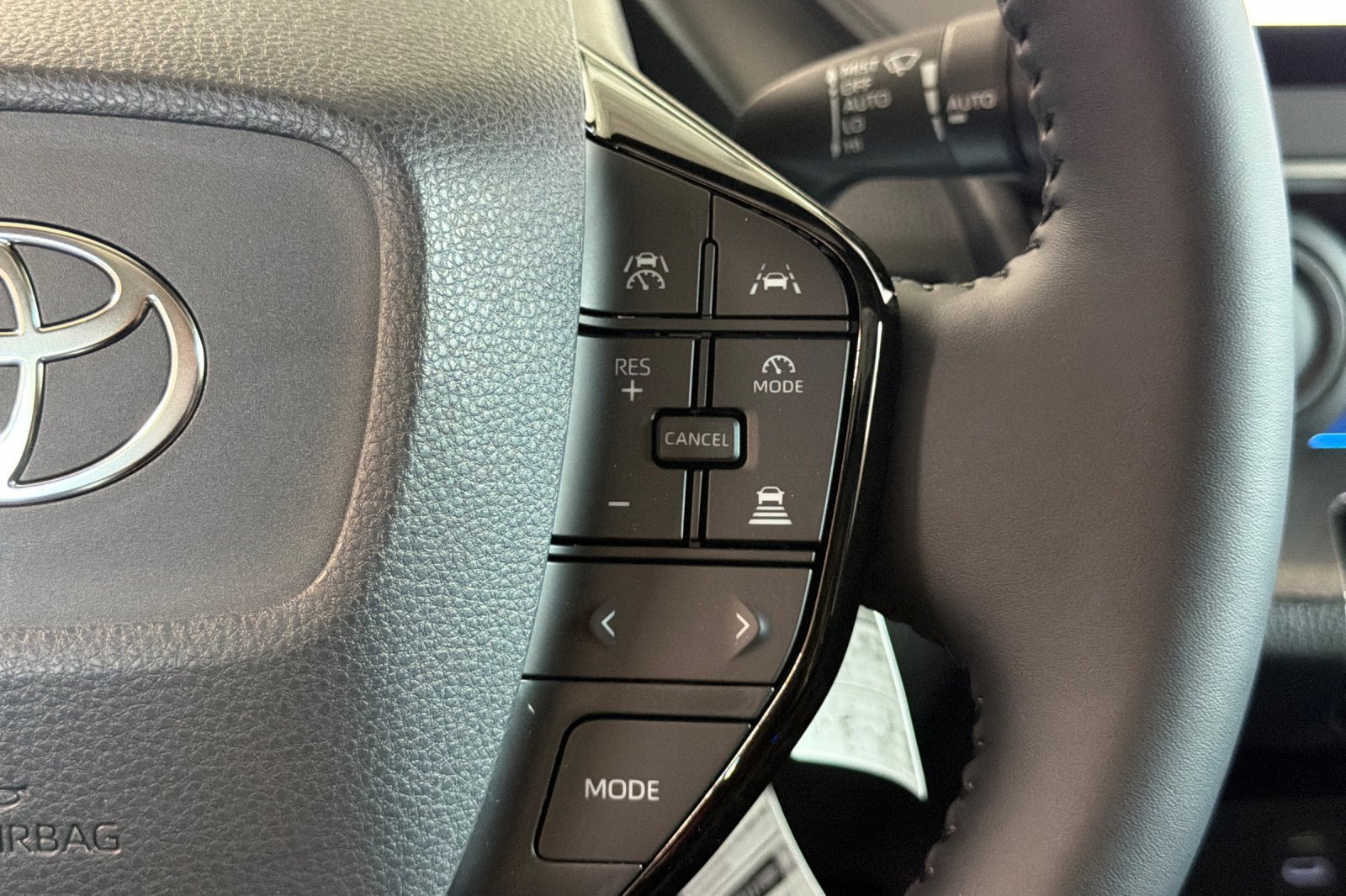 New 2027 Toyota Prius Limited w/ Limited Premium Package FWD image 29