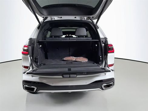 Used 2024 BMW X7 xDrive40i w/ Executive Package AWD/4WD image 26