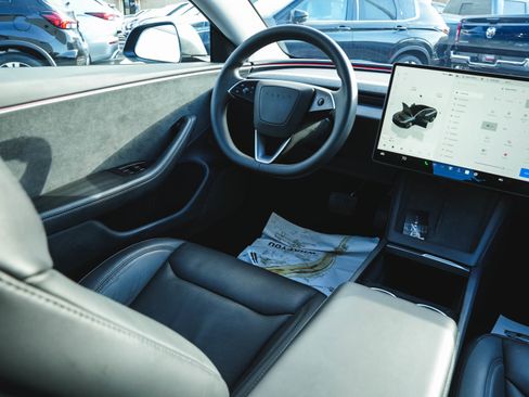 Used 2024 Tesla Model 3 Long Range image 32