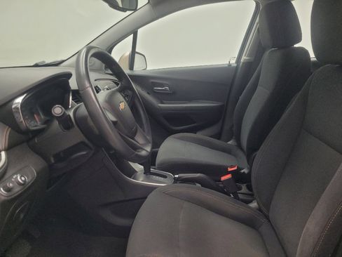 Used 2018 Chevrolet Trax LS AWD/4WD image 17