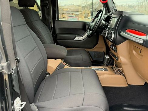 Used 2012 Jeep Wrangler Rubicon w/ Dual Top Group image 11