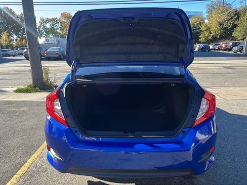 Used 2018 Honda Civic EX image 9