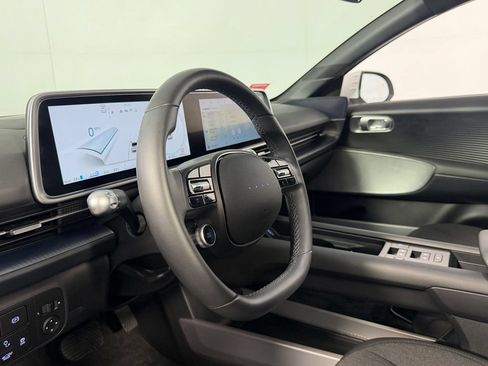 Used 2025 Hyundai Ioniq 6 SE RWD image 23