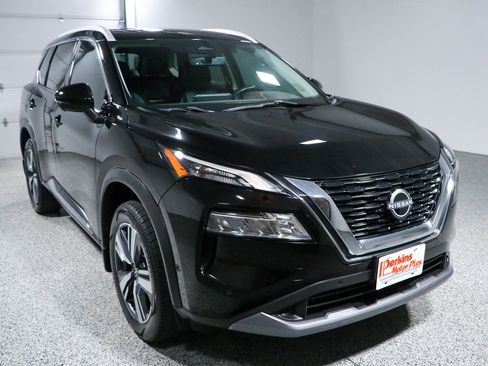 Used 2023 Nissan Rogue SL w/ SL Premium Package FWD image 5
