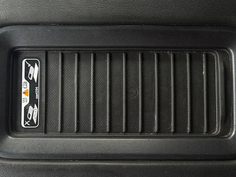 Used 2018 Chevrolet Tahoe Premier AWD/4WD image 46