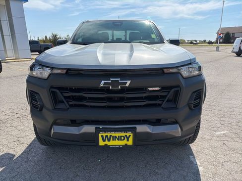 New 2025 Chevrolet Colorado Trail Boss w/ Midnight Edition image 2