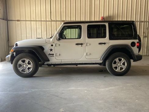 Used 2021 Jeep Wrangler Unlimited Sport AWD/4WD image 8