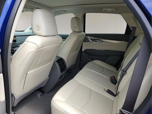 Certified 2023 Cadillac XT5 Premium Luxury AWD/4WD image 7