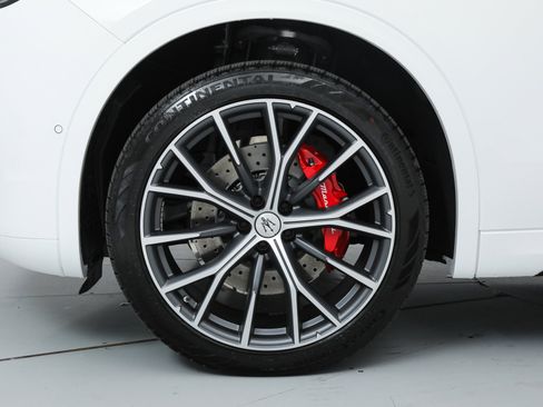 New 2026 Maserati Grecale Modena image 20