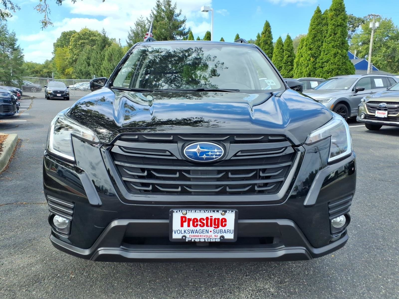 Used 2023 Subaru Forester Premium AWD/4WD image 6