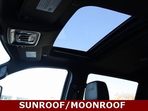 Used 2024 Chevrolet Silverado 2500 High Country w/ High Country Premium Package image 17