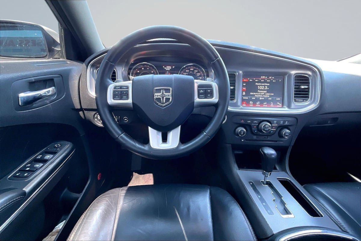 Used 2013 Dodge Charger R/T w/ Wheels & Tunes Group RWD image 5