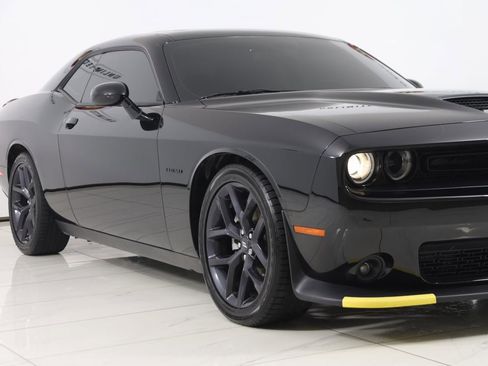 Used 2022 Dodge Challenger R/T w/ Blacktop Package image 43