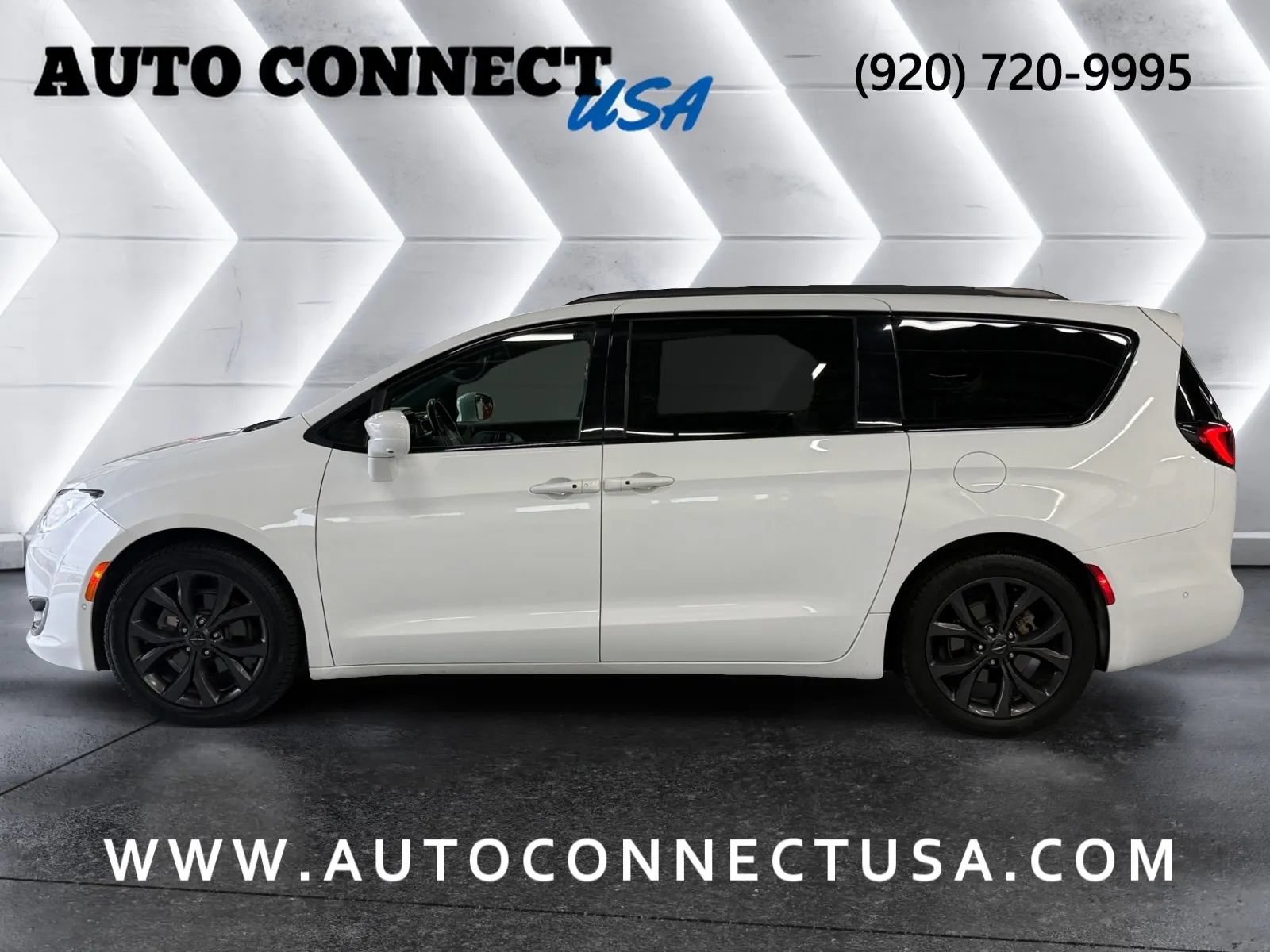 Used 2018 Chrysler Pacifica Touring-L Plus w/ Advanced Safetytec Group FWD image 7