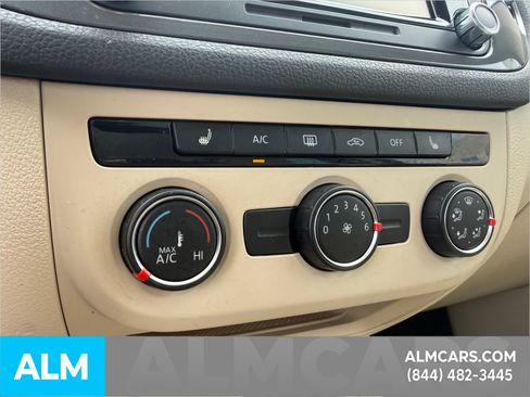 Used 2015 Volkswagen Tiguan SE FWD image 17