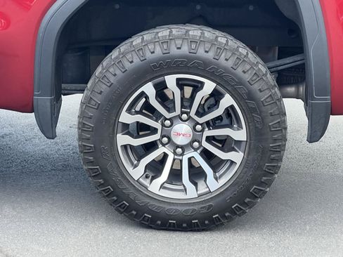 Used 2022 GMC Sierra 1500 AT4 w/ AT4 Premium Package AWD/4WD image 14