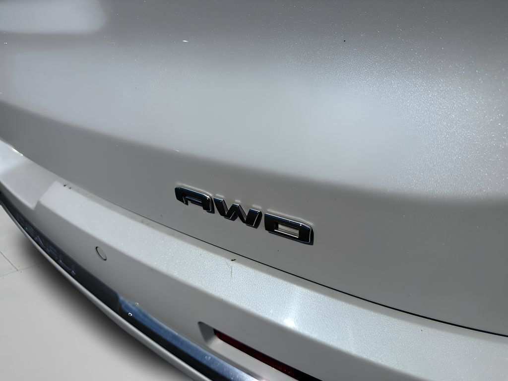 Used 2023 GMC Acadia Denali w/ Denali Technology Package AWD/4WD image 26