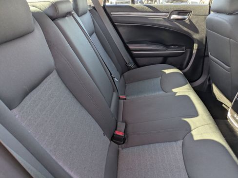 Used 2021 Chrysler 300 Touring image 13