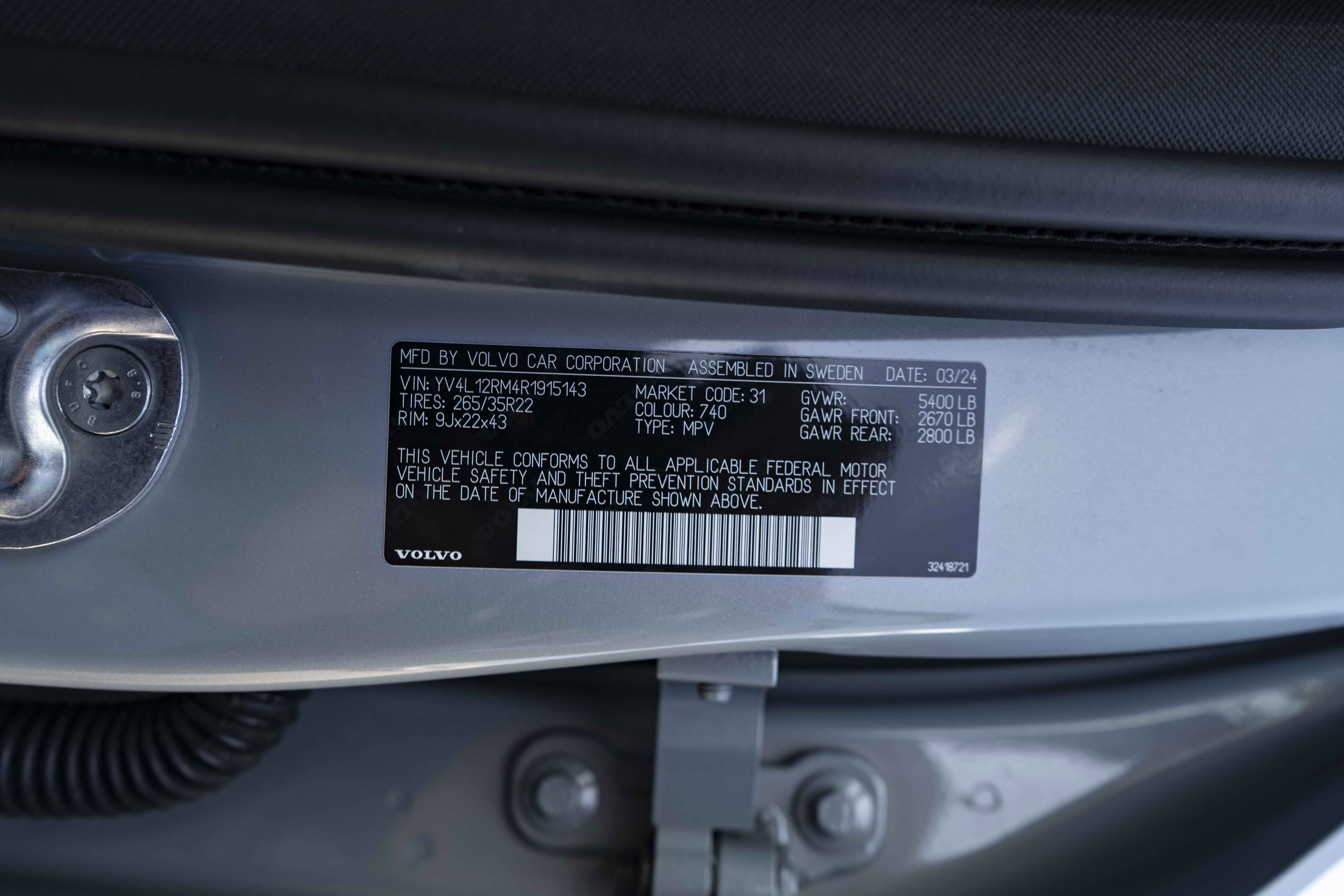 Used 2024 Volvo XC60 B5 Ultimate w/ Protection Package Premier AWD/4WD image 44
