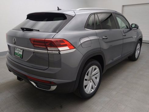 Used 2023 Volkswagen Atlas Cross Sport SE FWD image 9