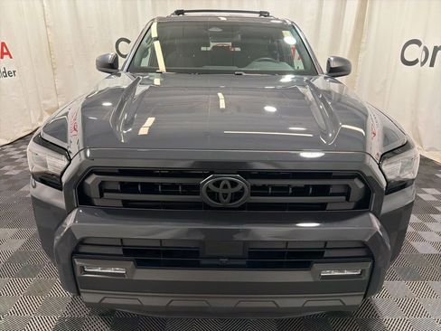 Used 2025 Toyota 4Runner SR5 AWD/4WD image 3