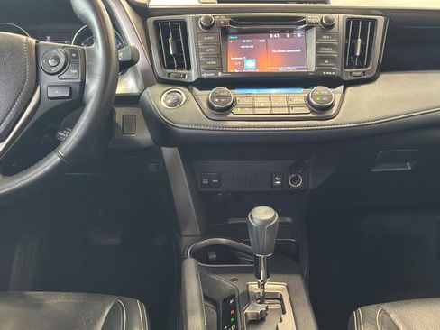 Used 2018 Toyota RAV4 XLE w/ Plus Extra Value Package FWD image 32