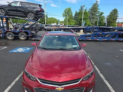 Used 2018 Chevrolet Malibu LT w/ Leather Package