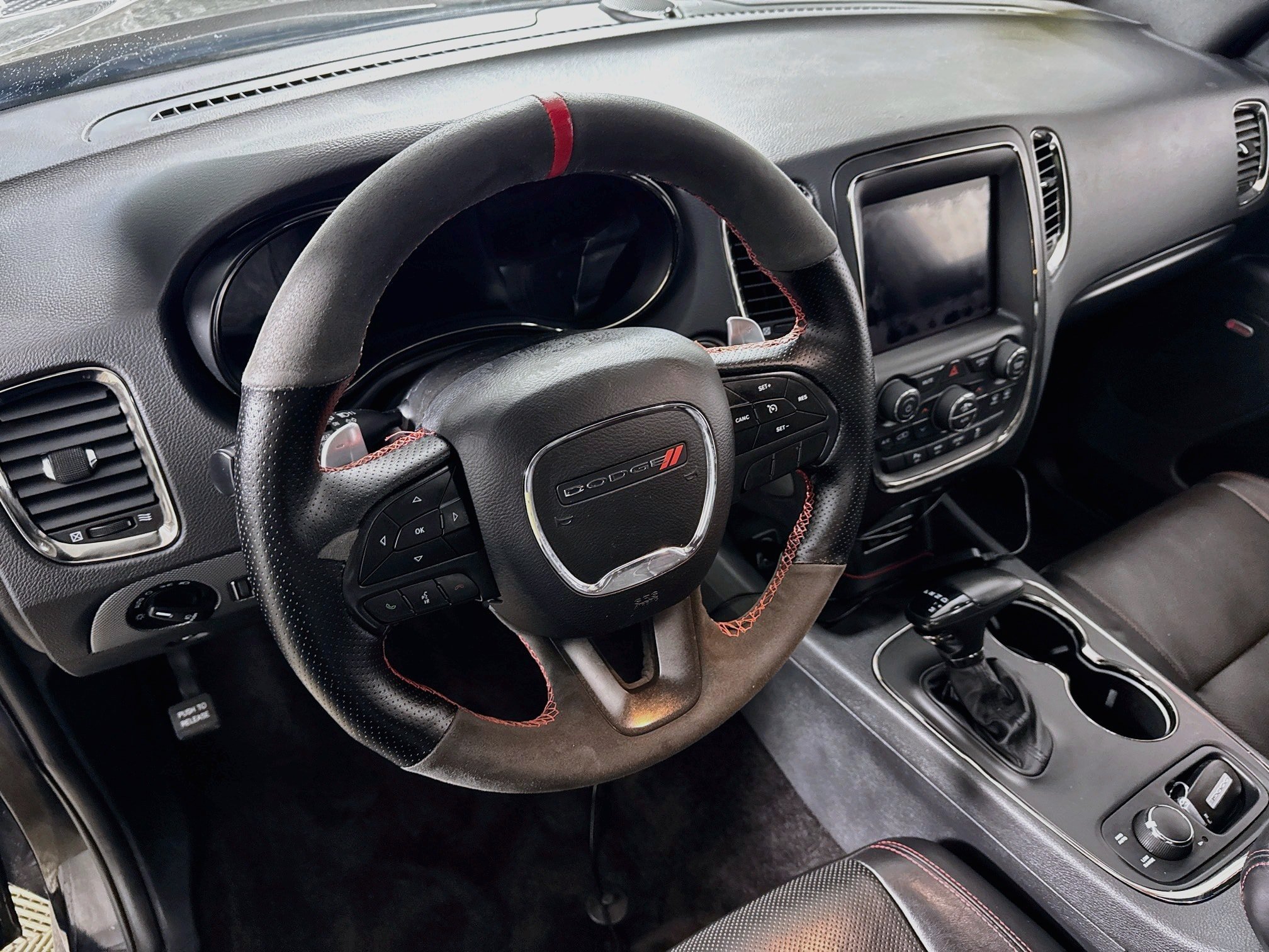 Used 2018 Dodge Durango R/T w/ Blacktop Package AWD/4WD image 14