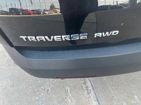 Used 2023 Chevrolet Traverse LT w/ LPO, Floor Liner Package AWD/4WD image 28